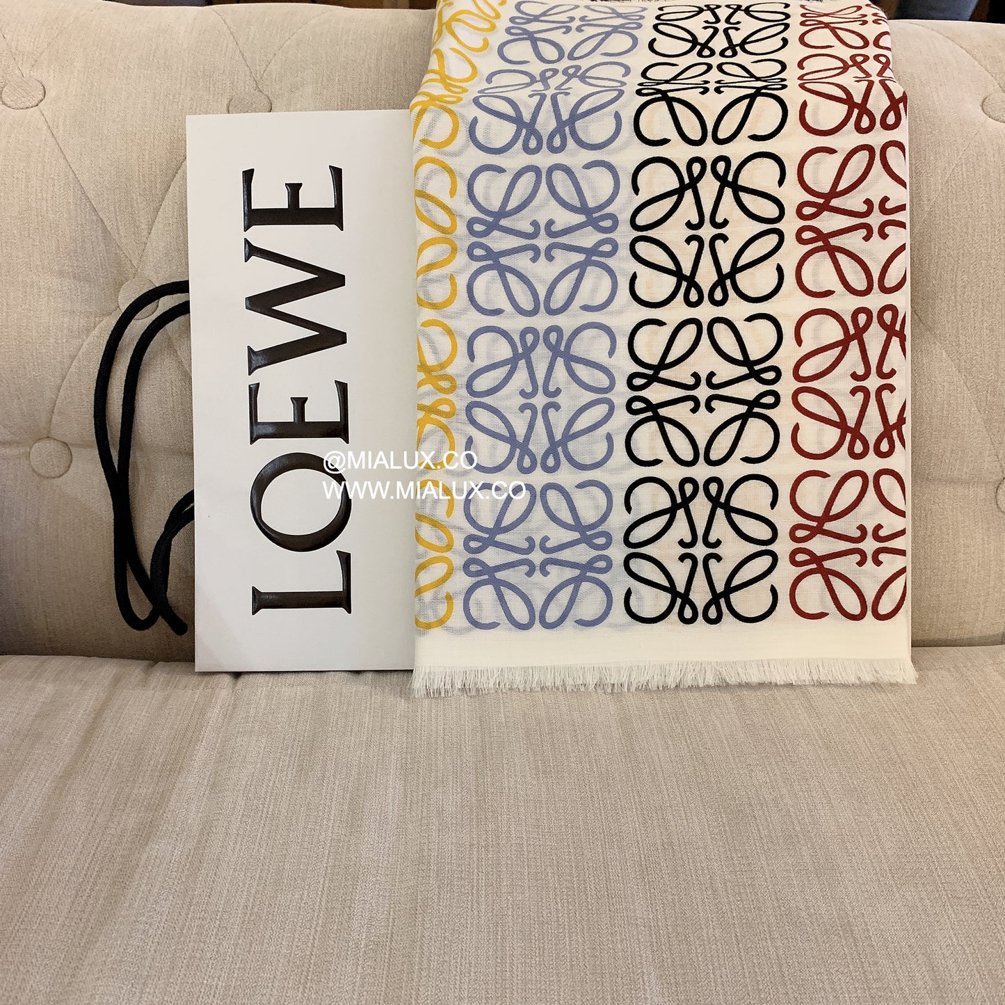Loewe Anagram scarf 羊毛絲綢圍巾/325