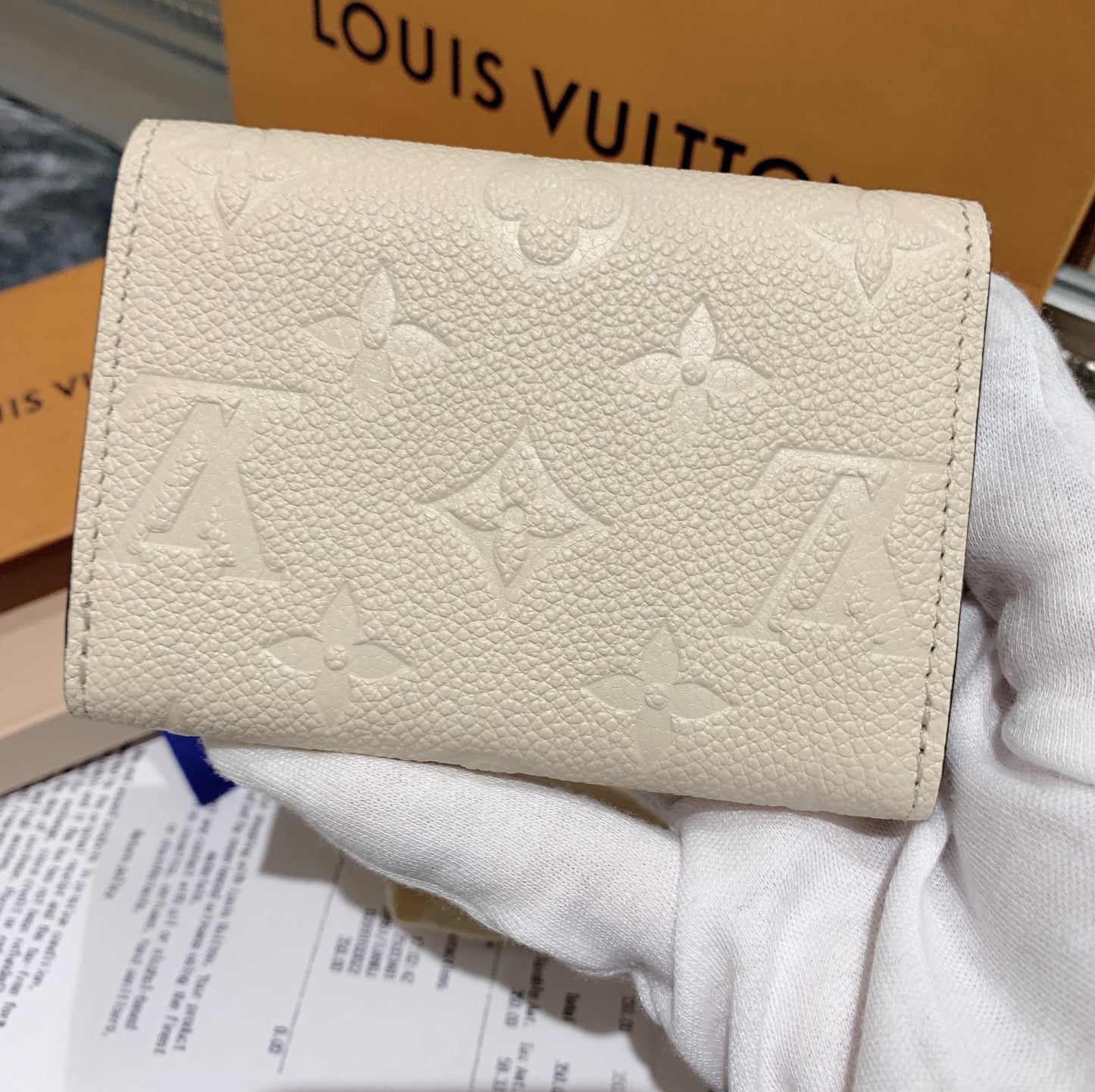 LV Rosalie 壓紋牛皮零錢包/350✨🉐15700