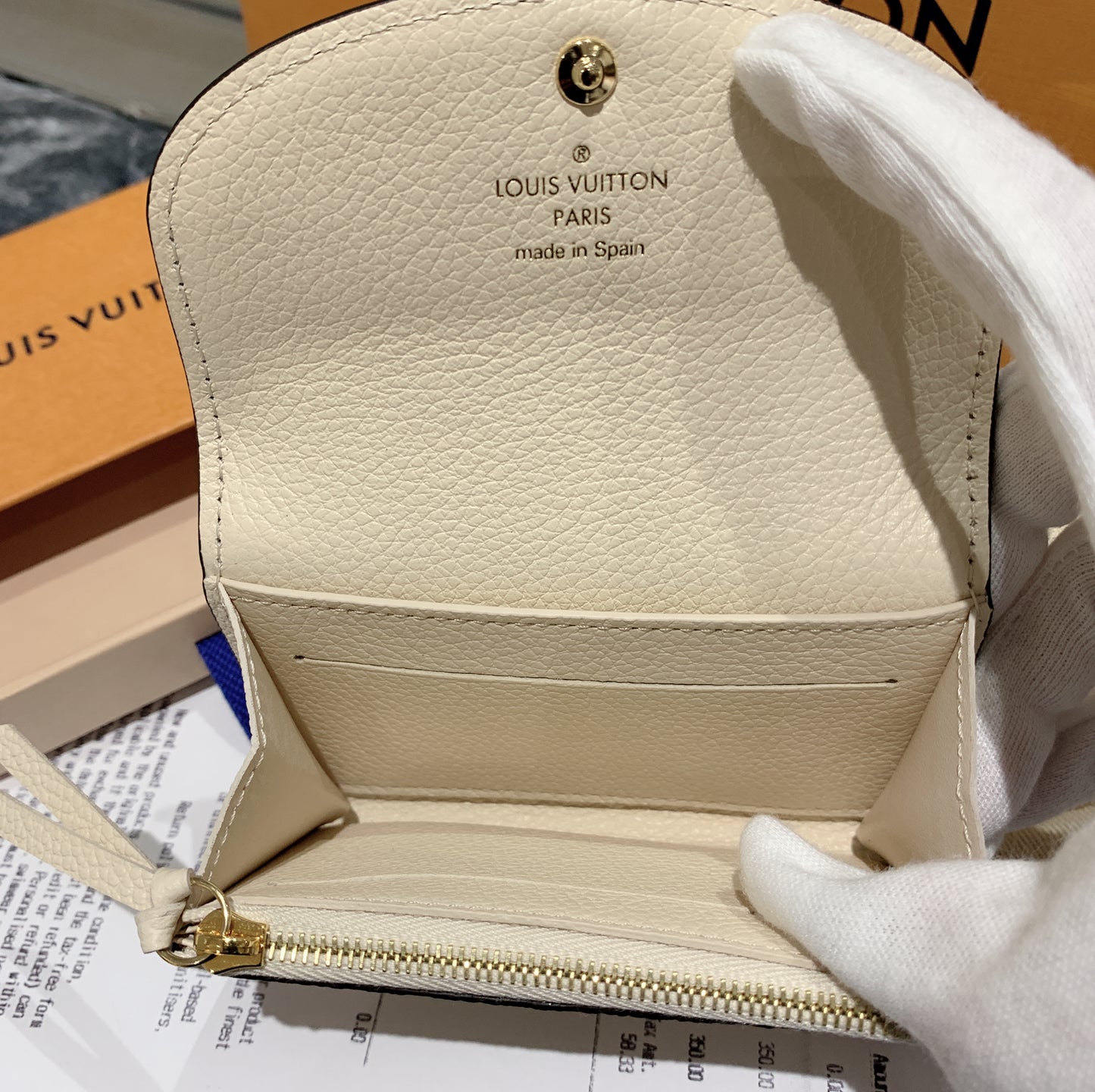 LV Rosalie 壓紋牛皮零錢包/350✨🉐15700