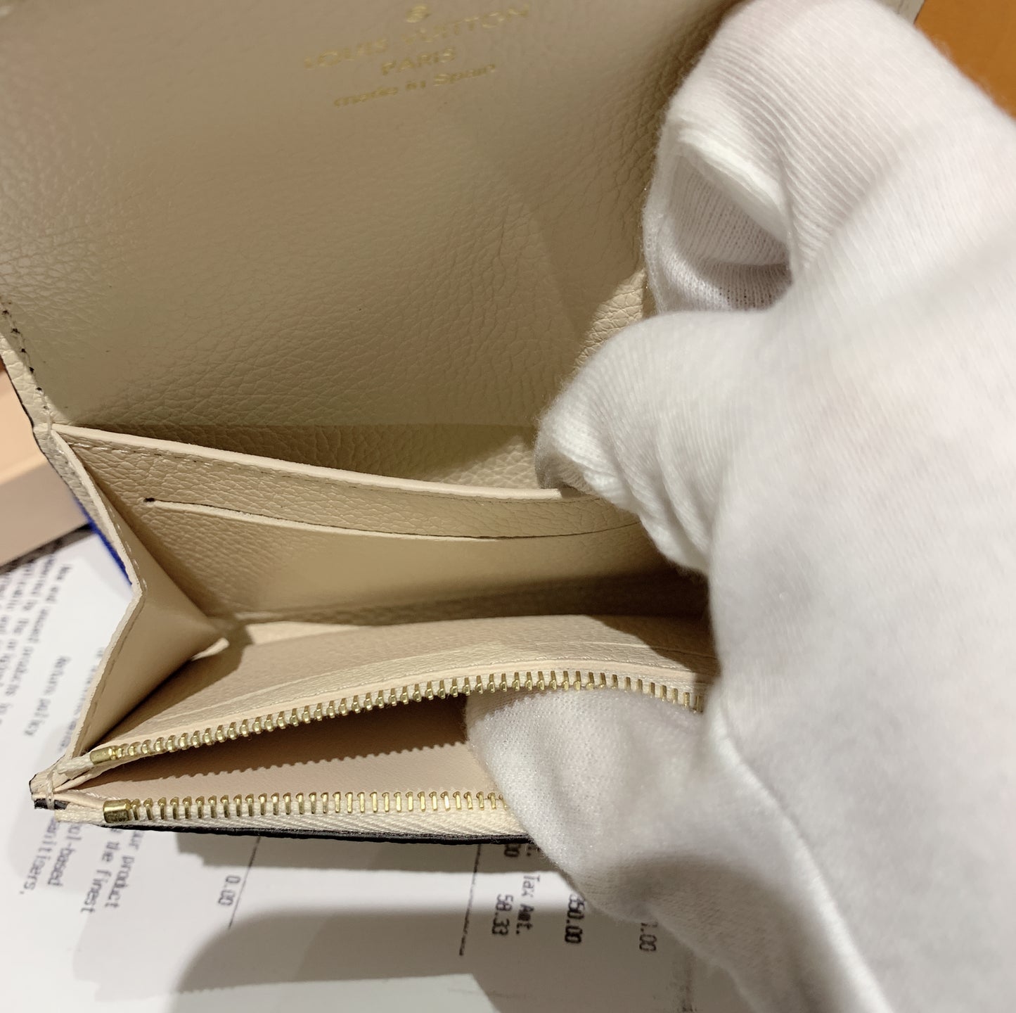 LV Rosalie 壓紋牛皮零錢包/350✨🉐15700