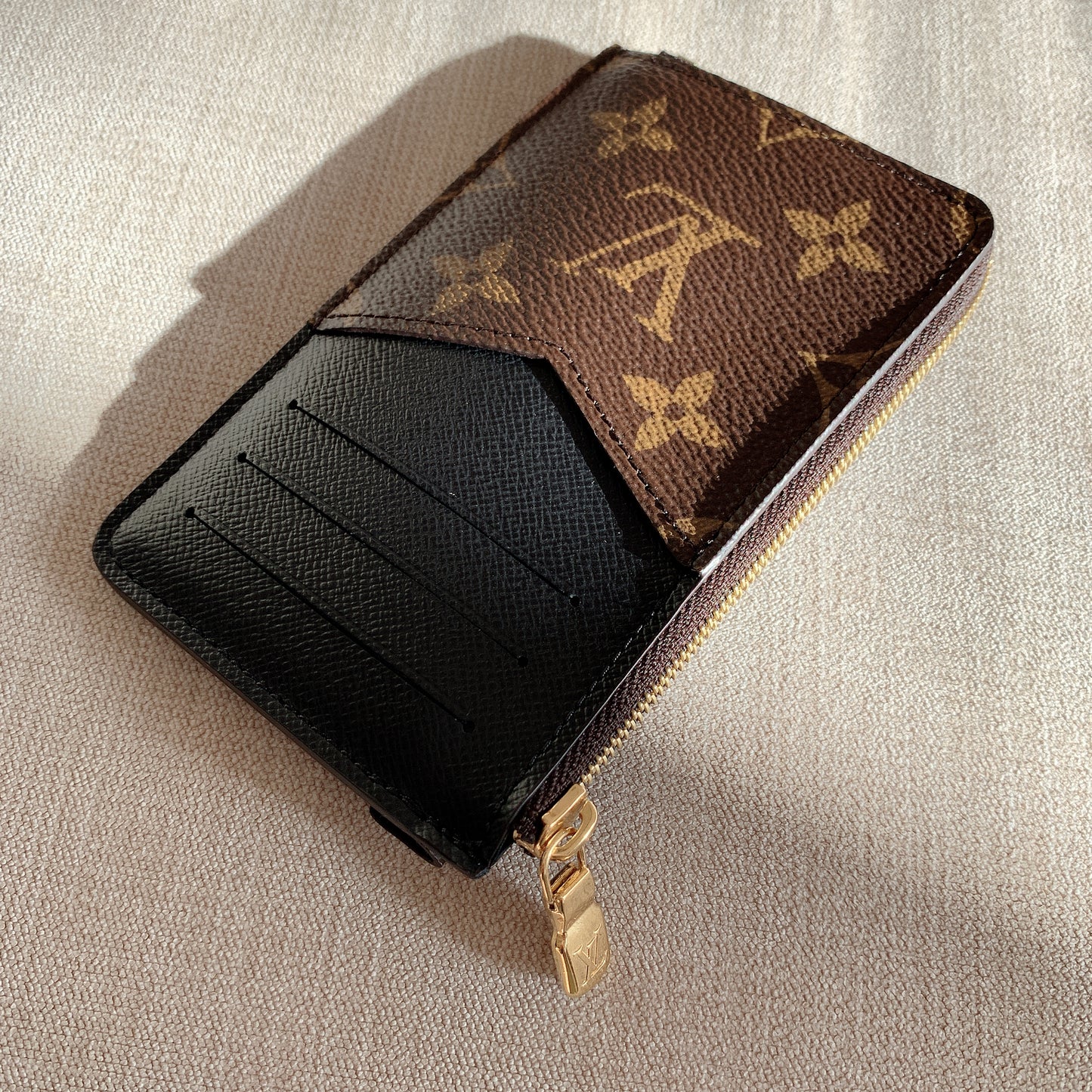 LV Recto Verso 拉鍊卡包/440✨🉐19480