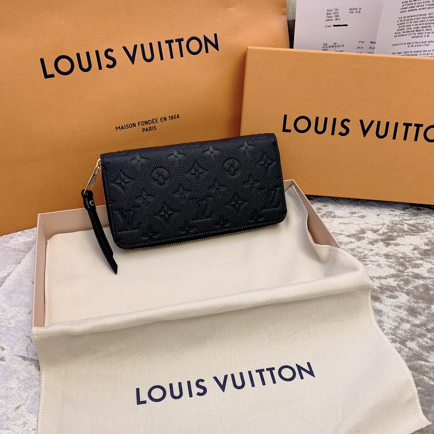 LV▪️Zippy 壓紋牛皮拉鍊長夾/740✨🉐32080