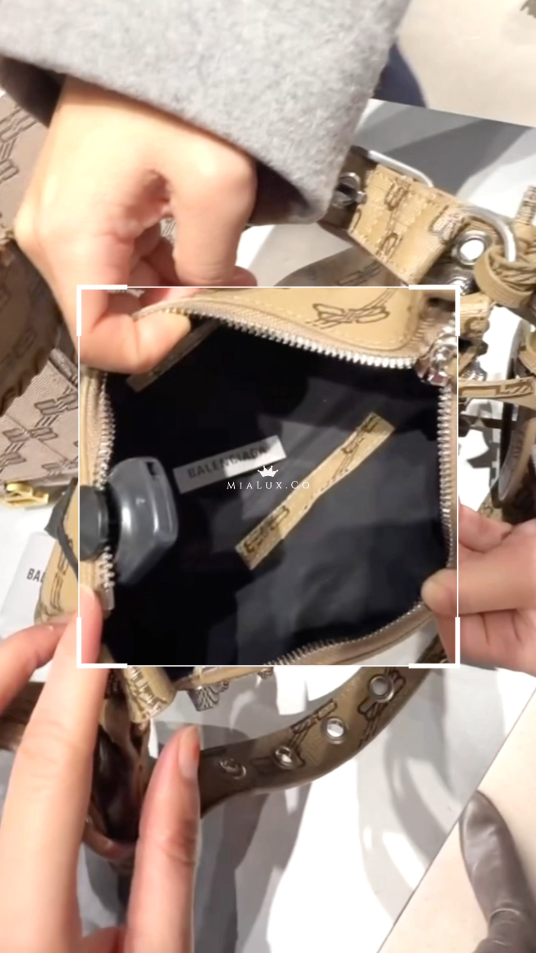@Balenciaga巴黎世家▪️Cagole Sho Bag BB 老花帆布半月機車包/P1165 🔔限時折🉐53230