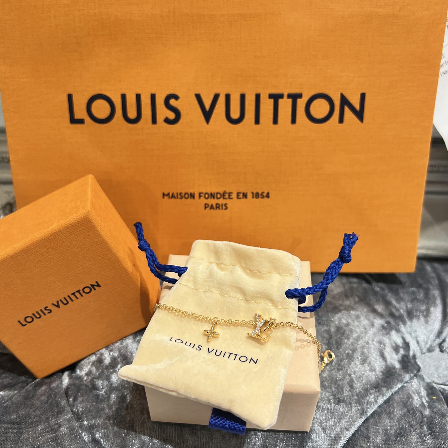 LV Iconic 金色水鑽手鍊/365✨優惠🉐15965