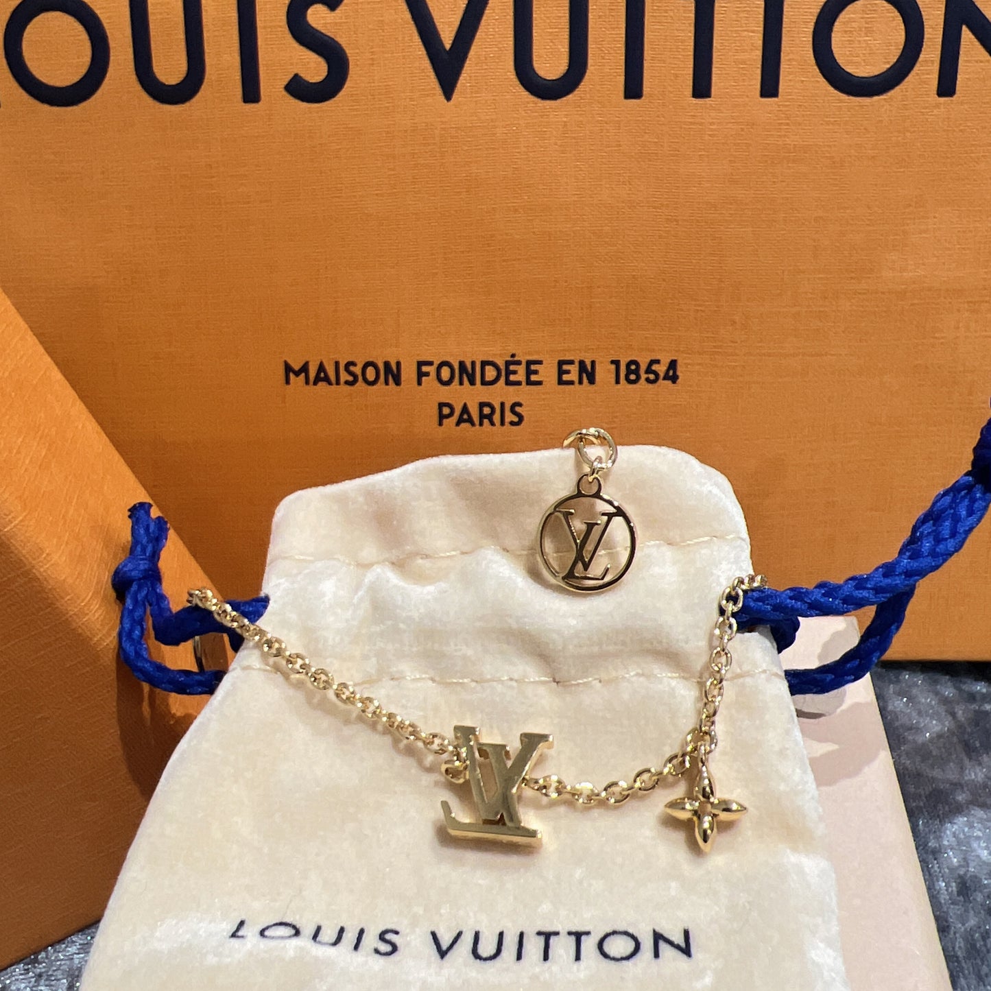 LV Iconic 金色水鑽手鍊/365✨優惠🉐15965