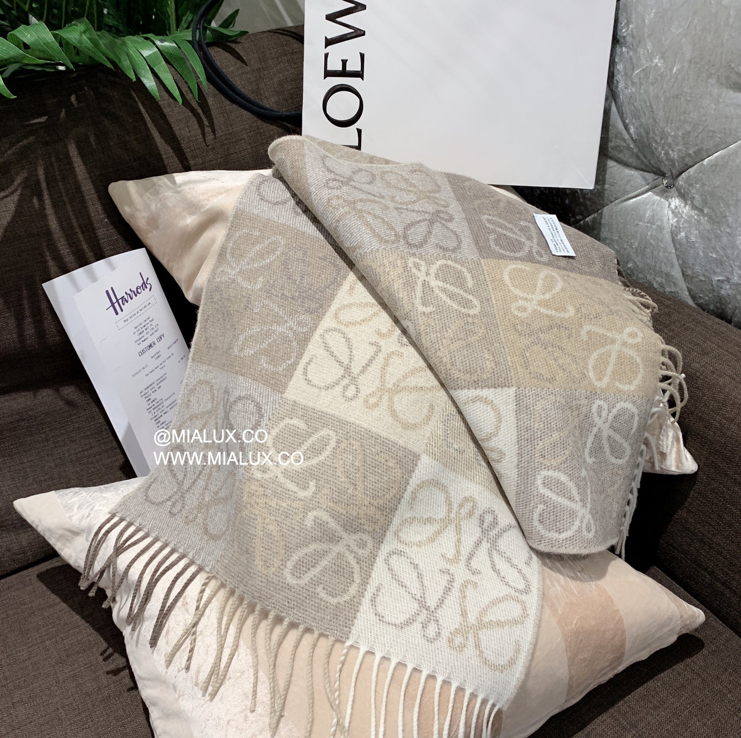 Loewe▪️Scarf in Wool and Cashmere 爆款LOGO羊絨圍巾/E450 K425