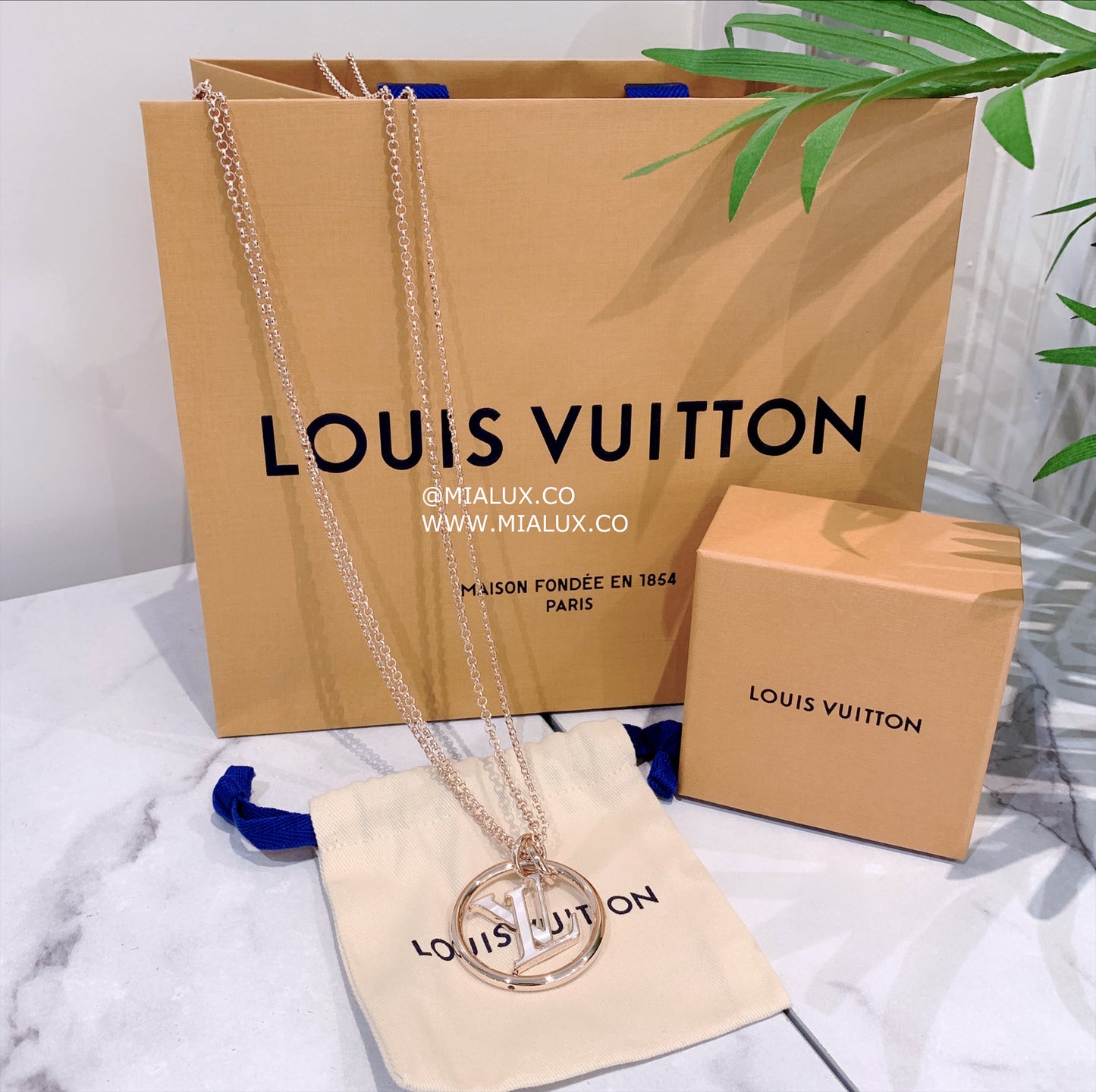 ❌LV Stellar 圓形logo項鍊/770 ✨優惠🉐31800