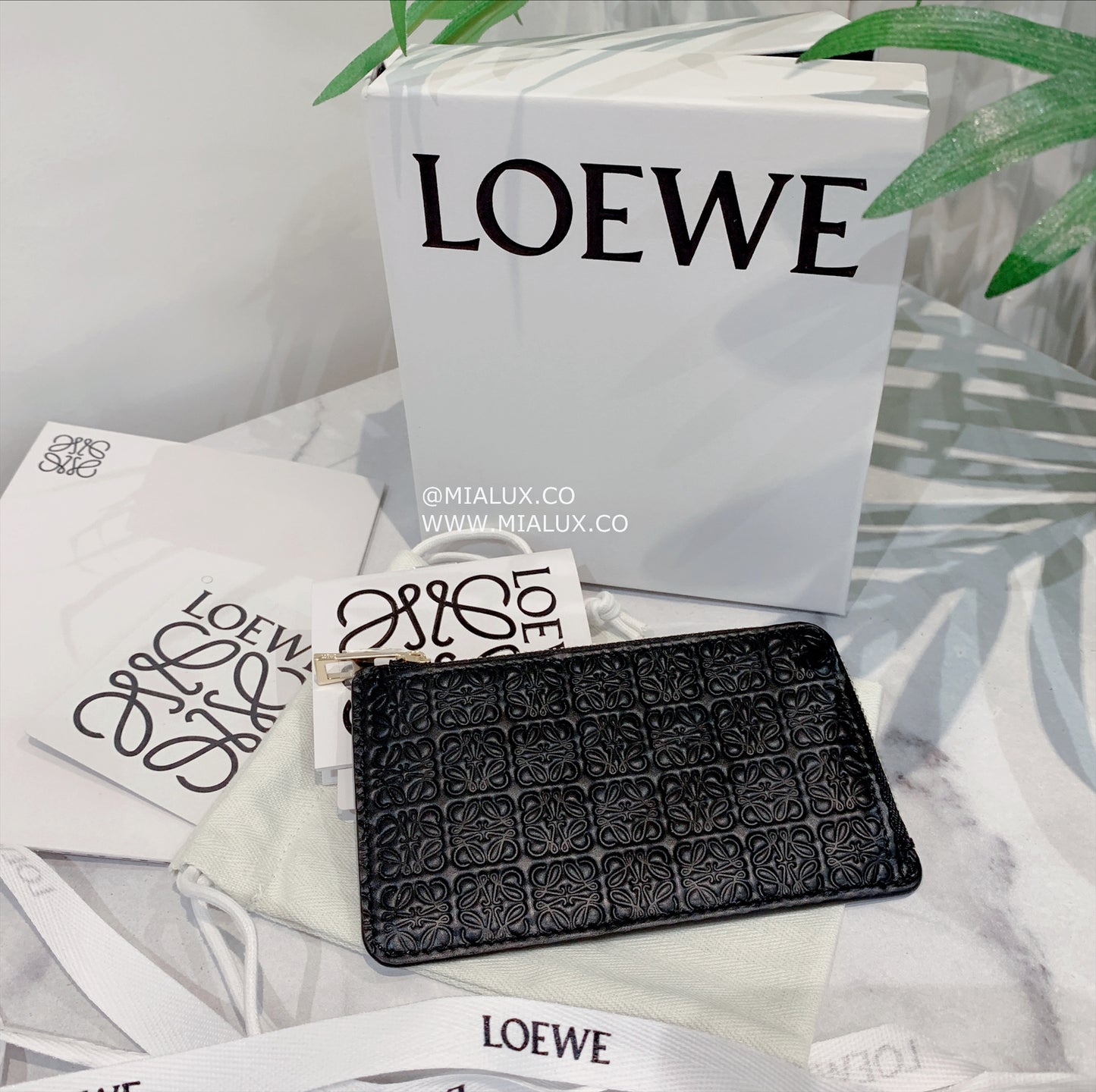 Loewe Repeat coin cardholder 壓花牛皮拉鍊卡包/275