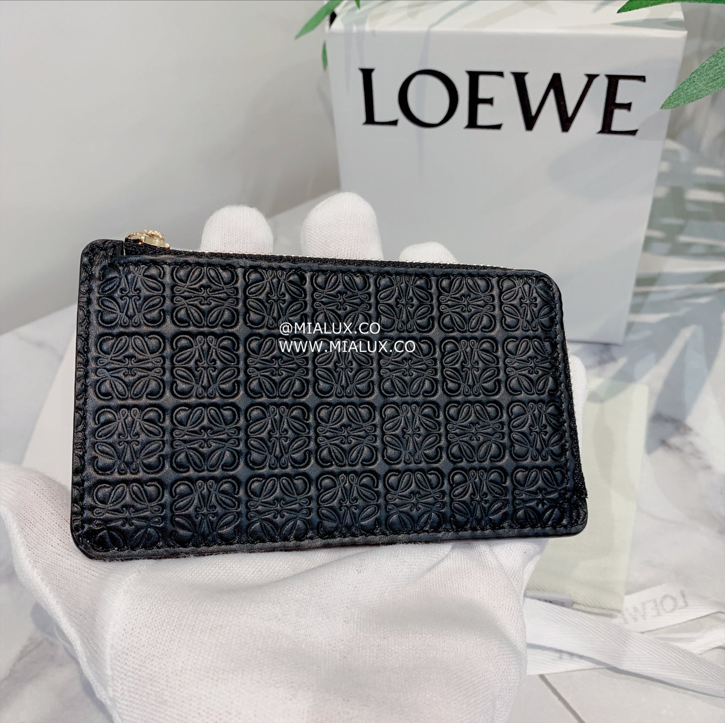 Loewe Repeat coin cardholder 壓花牛皮拉鍊卡包/275