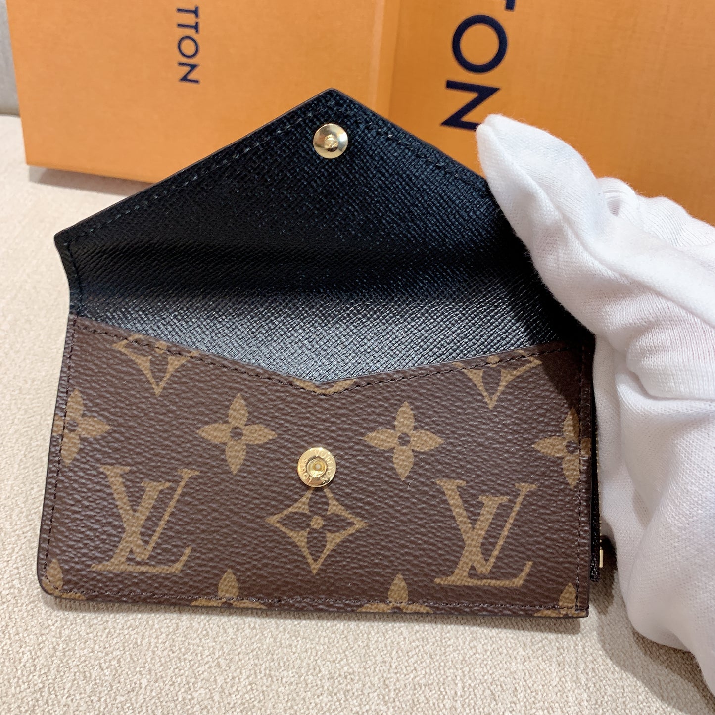 LV Recto Verso 拉鍊卡包/440✨🉐19480