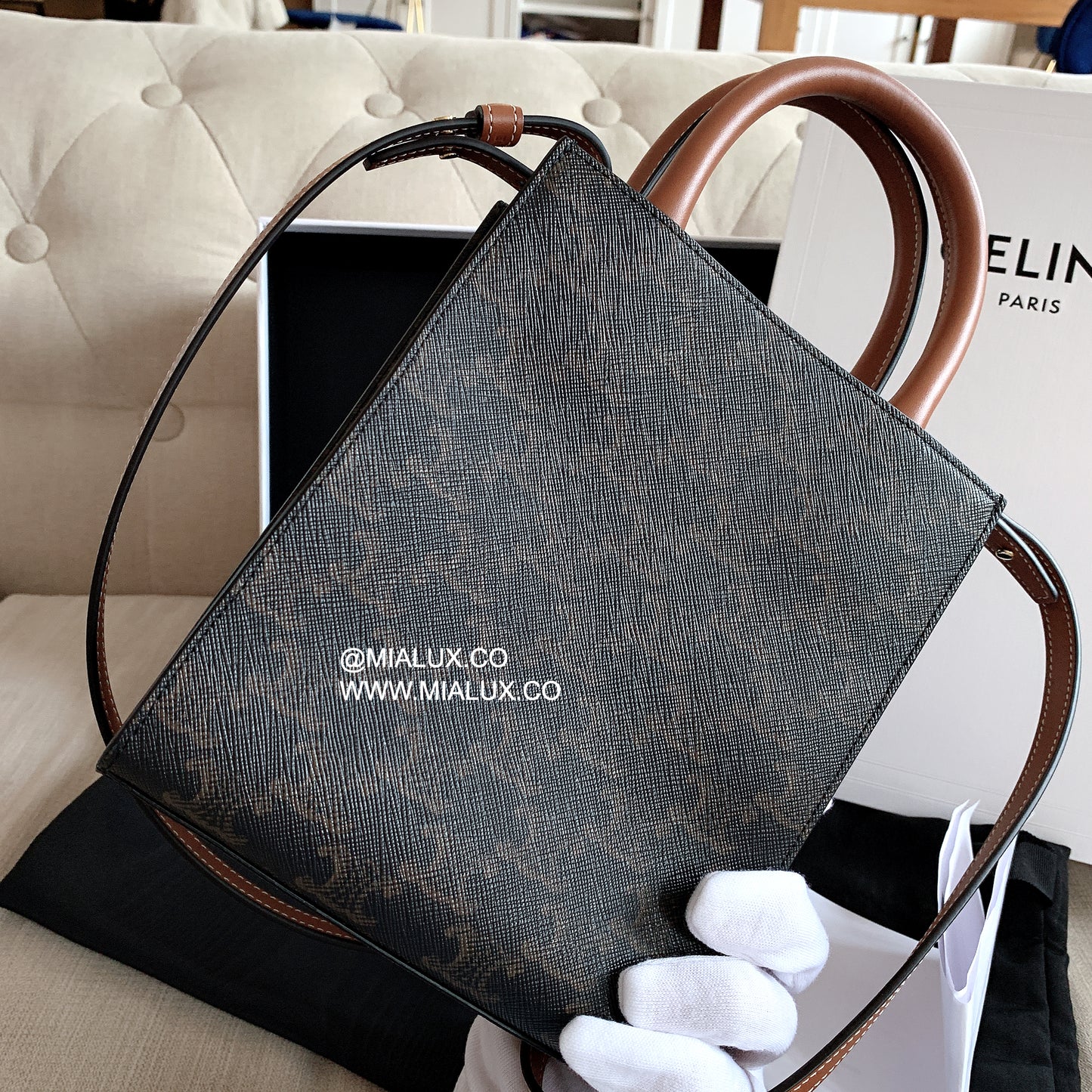 Celine Vertical Cabas Mini 迷你老花琴譜包/1150E1200 🉐43000🇪🇺