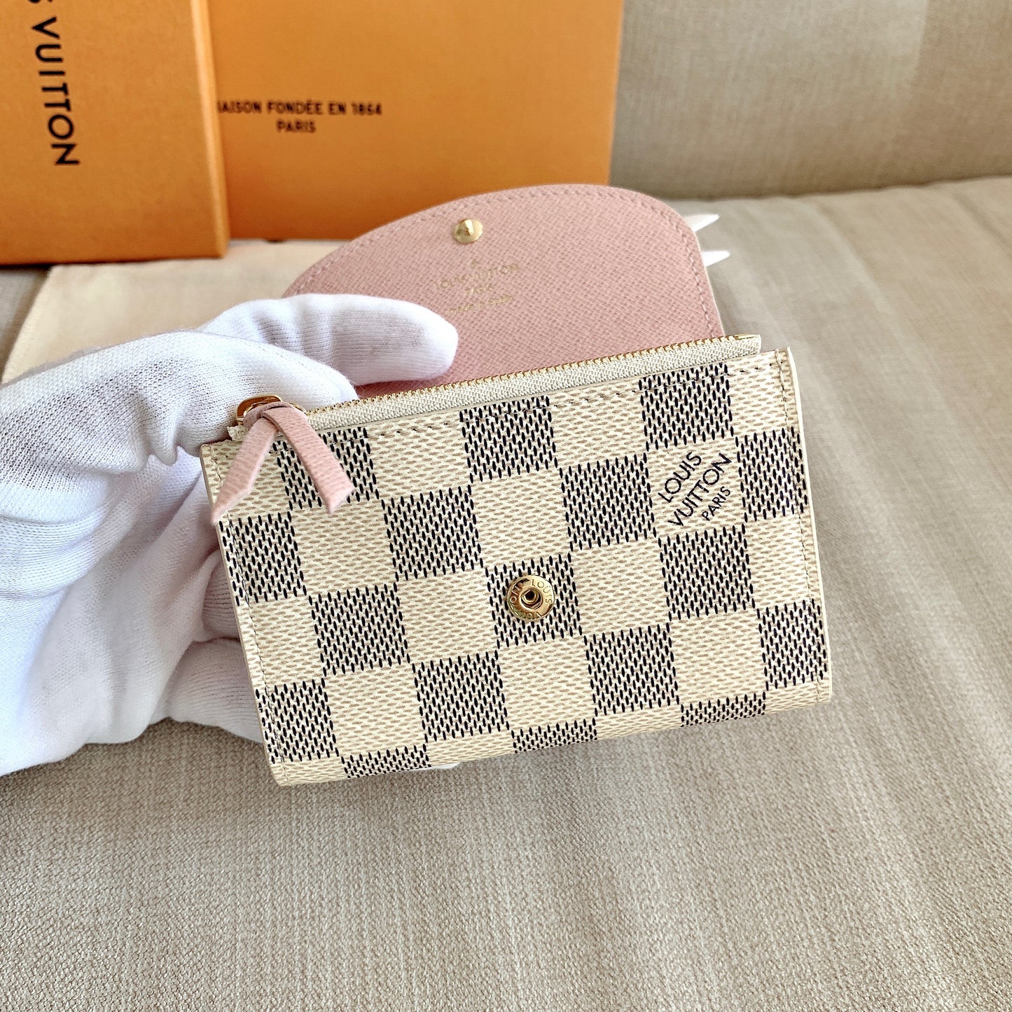 LV Rosalie 棋盤格圓翻蓋零錢包/300✨🉐13600