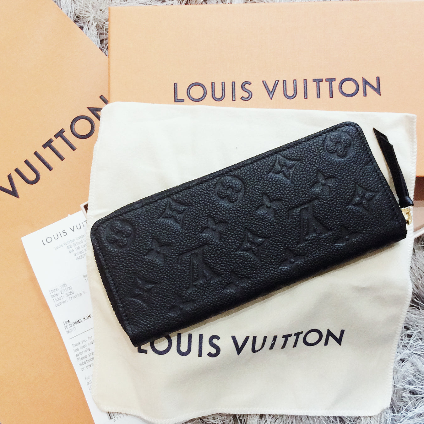 LV▪️Clémence 壓紋牛皮拉鍊長夾/540✨🉐23680