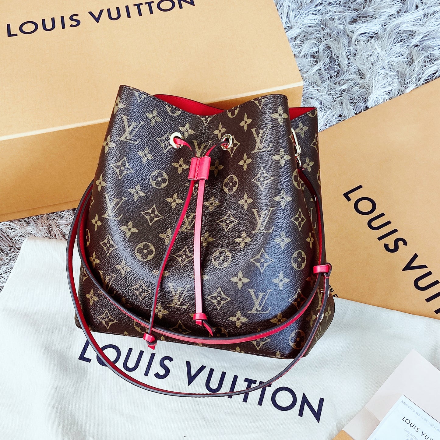 LV▪️NéoNoé Bucket MM 中款水桶包/1610✨🉐68620