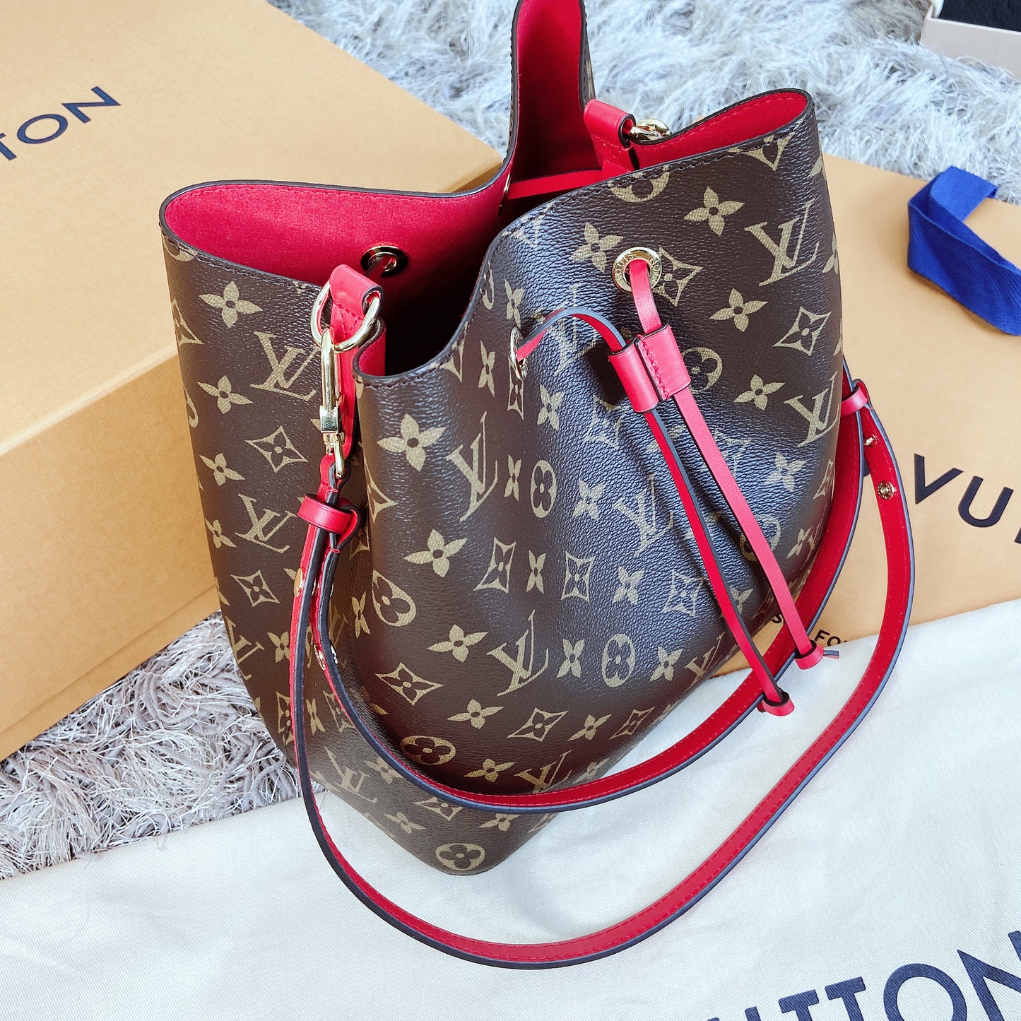 LV▪️NéoNoé Bucket MM 中款水桶包/1610✨🉐68620