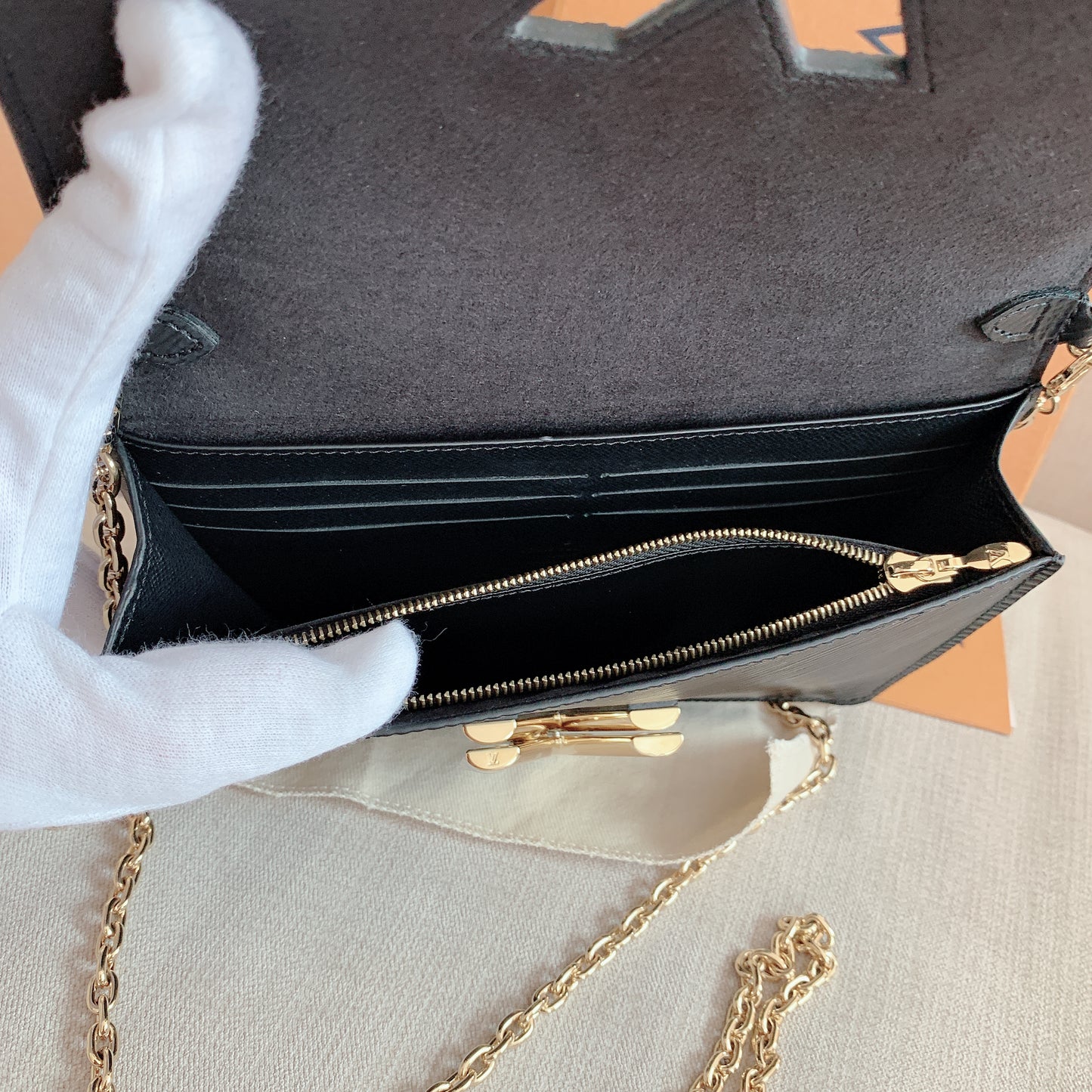 ❌LV Twist 牛皮金字鍊條包/1470✨🉐62740