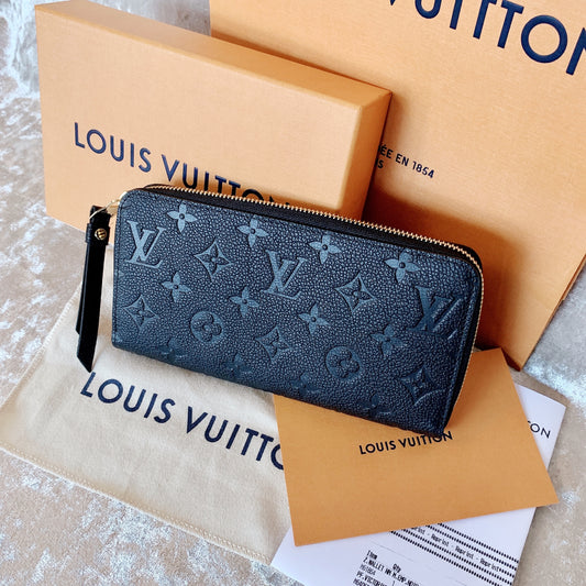 LV▪️Zippy 壓紋牛皮拉鍊長夾/740✨🉐32080