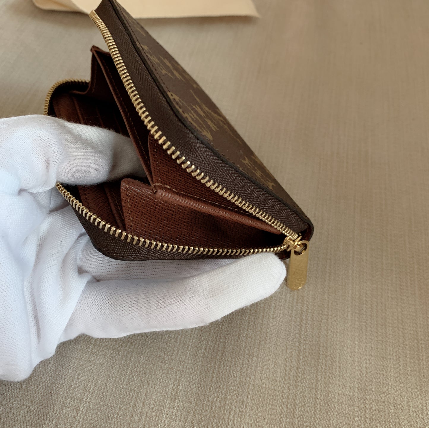 LV▪️Zippy 拉鏈零錢包/355✨🉐15910