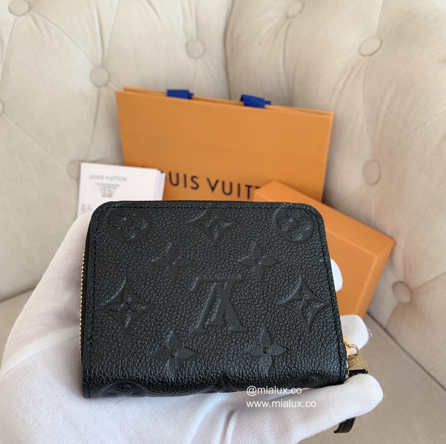 LV Zippy 壓紋牛皮拉鍊錢包/460✨🉐20320