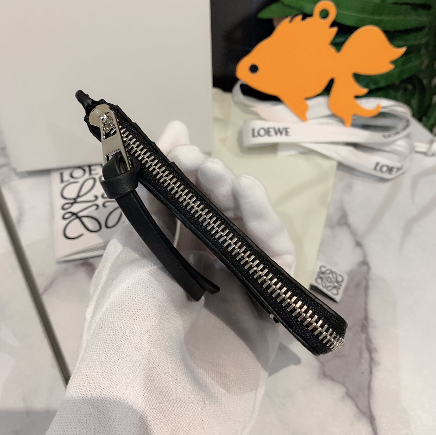 Loewe▪️Coin cardholder 軟粒面牛皮拉鍊卡包/295
