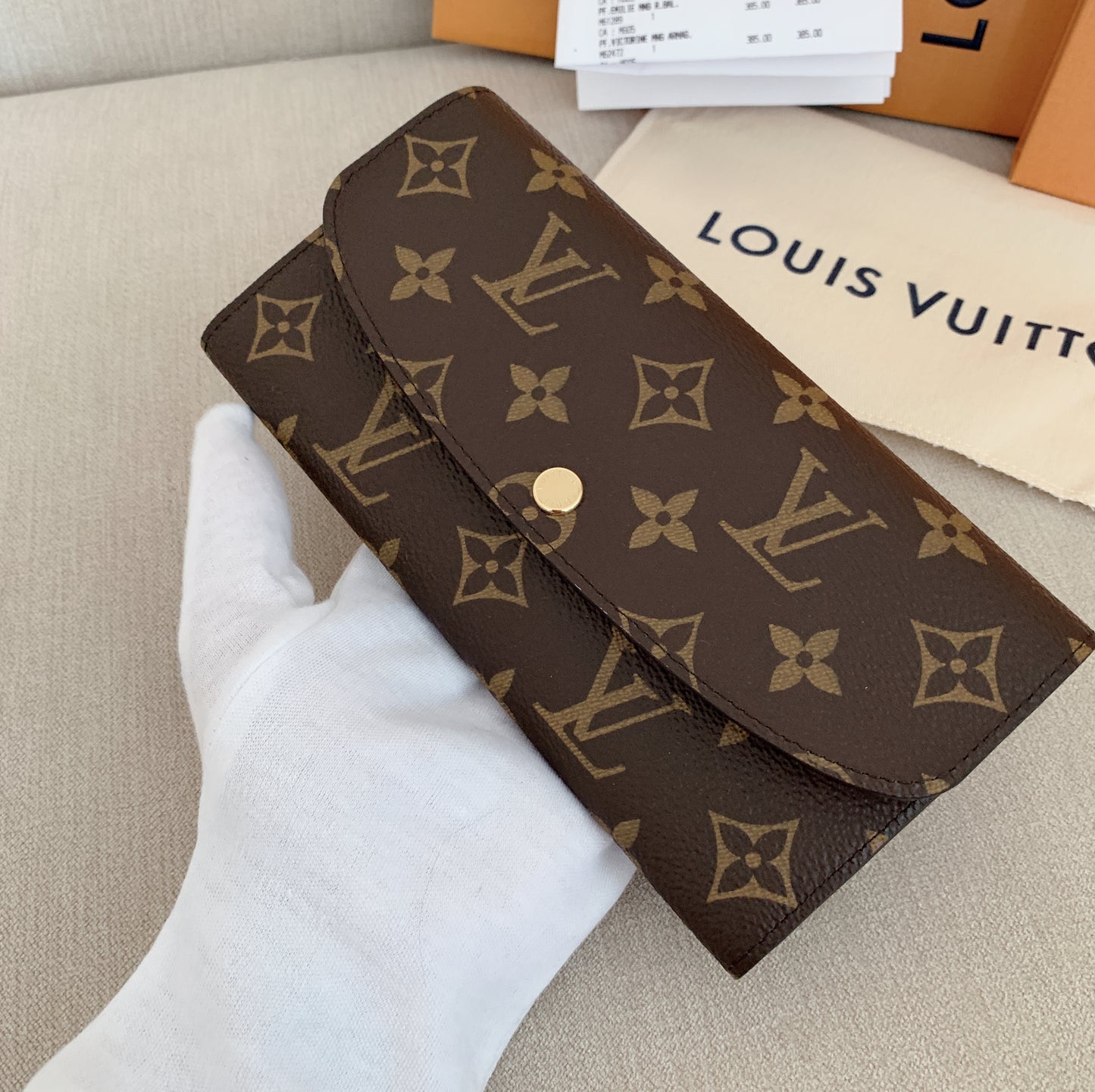 LV▪️Emilie 圓翻蓋長夾/430✨🉐19060