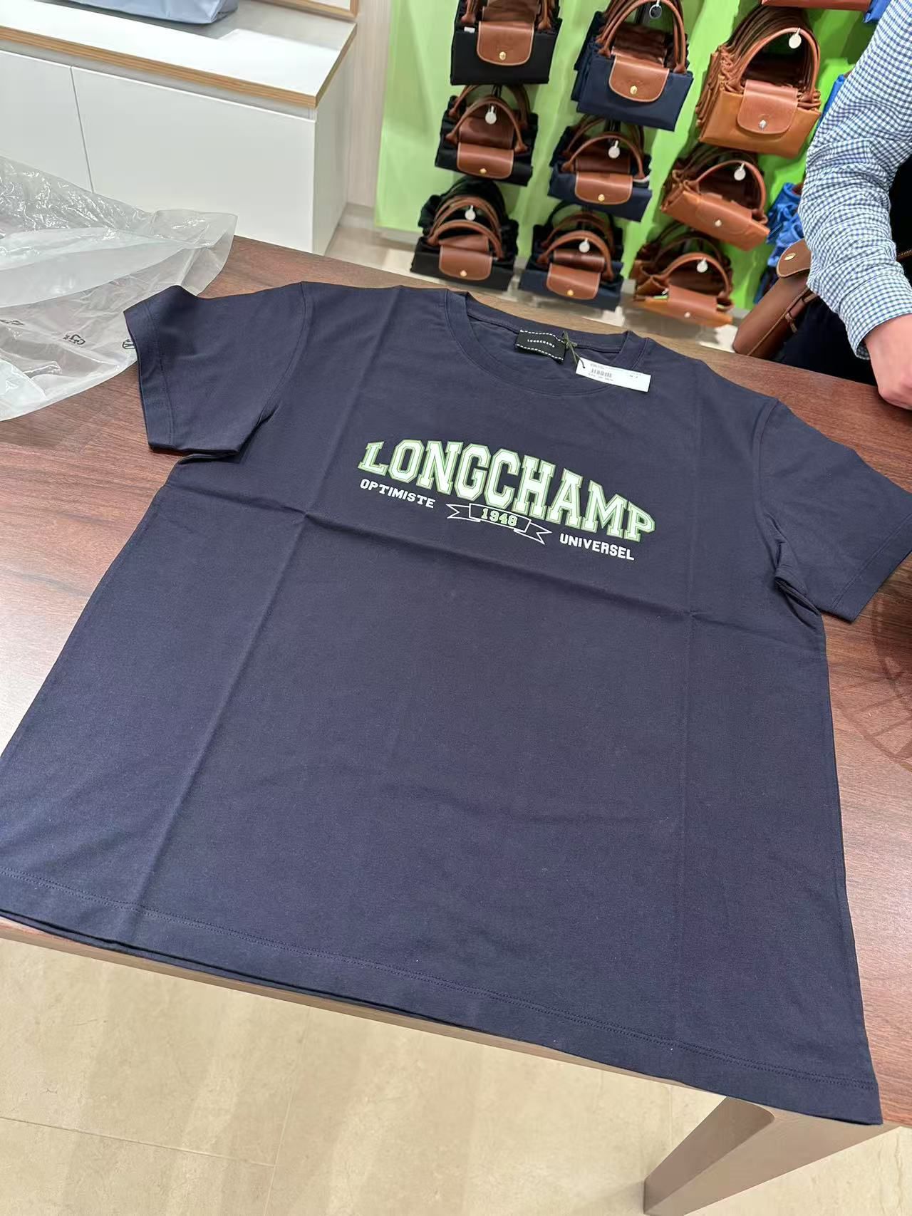 @Longchamp T-shirt 男女同款T恤/P44🔥折上九折🉐2580