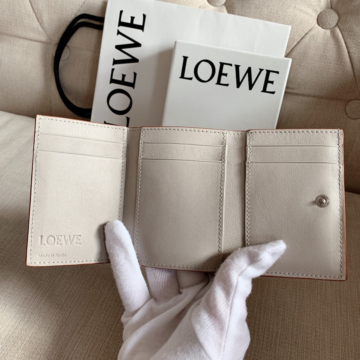 Loewe▪️Anagram Trifold 三折短夾/495