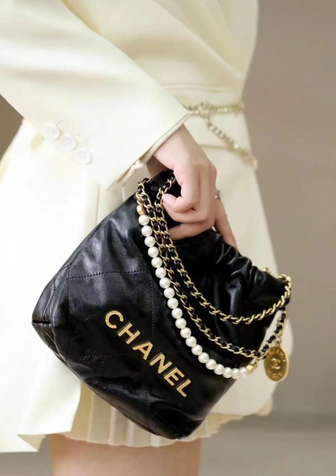 CHANEL 22 MINI 珍珠鍊垃圾包 🏷️