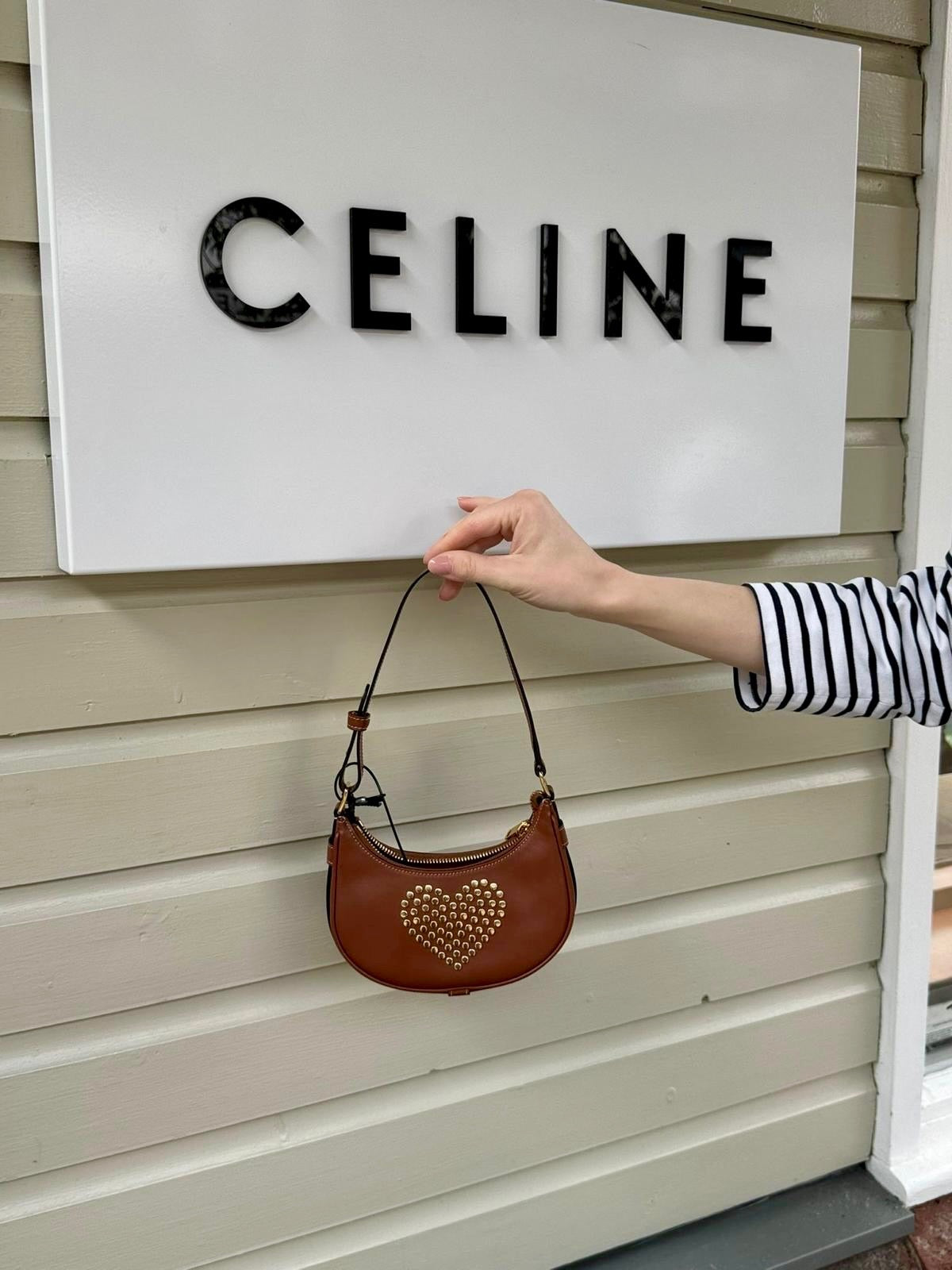@Celine Outlet Ava Mini 愛心Hobo包/890P356 🔥折上九折🉐16540