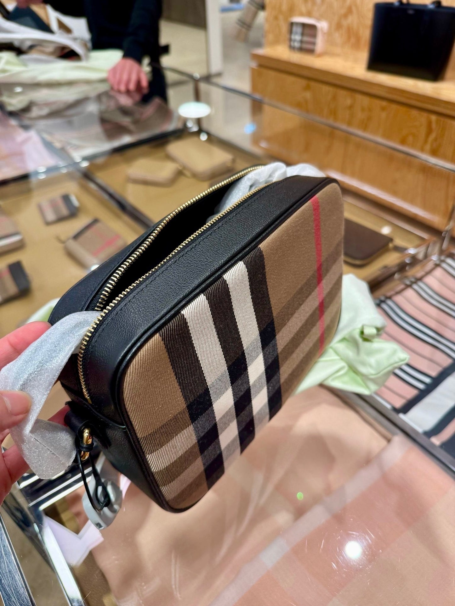 @Burberry Camera Bag 格紋相機包 🔥折上七折