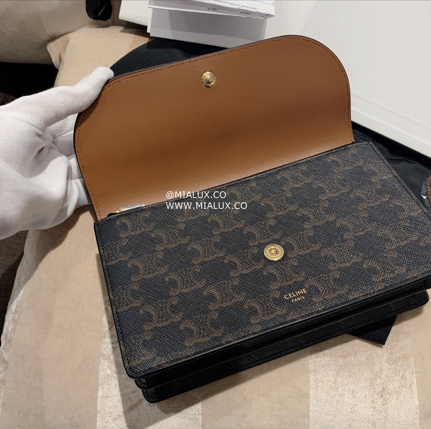 Celine Triomphe Strap 老花滑羊皮WOB錢包/1200E1250 🉐44750🇪🇺