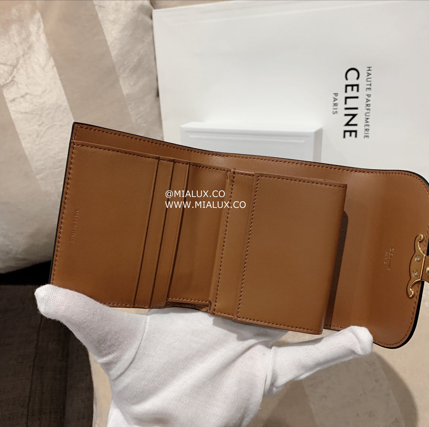 Celine▪️Flap Wallet Triomphe S 老花三折短夾/495E510 🉐19360🇪🇺