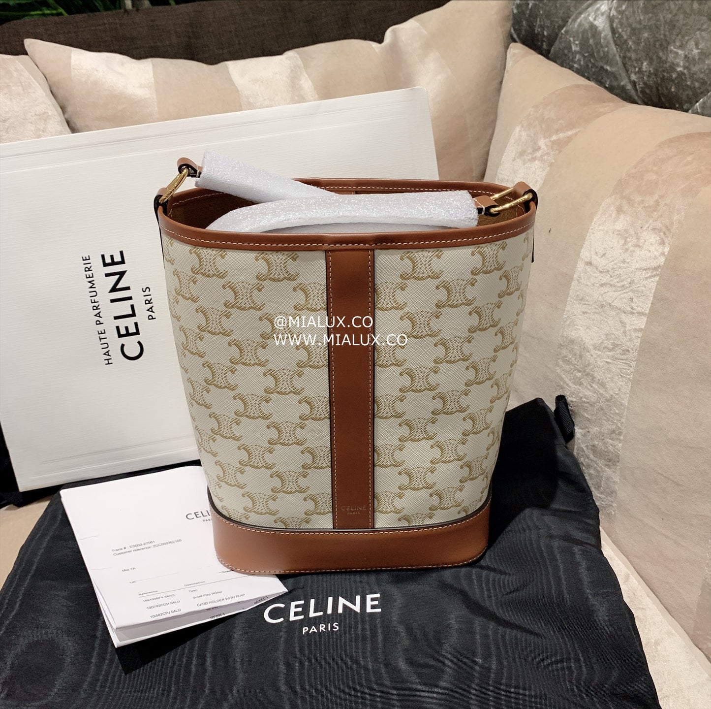 Celine▪️Bucket S 小款凱旋老花水桶包/1250E1300 🉐46500🇪🇺