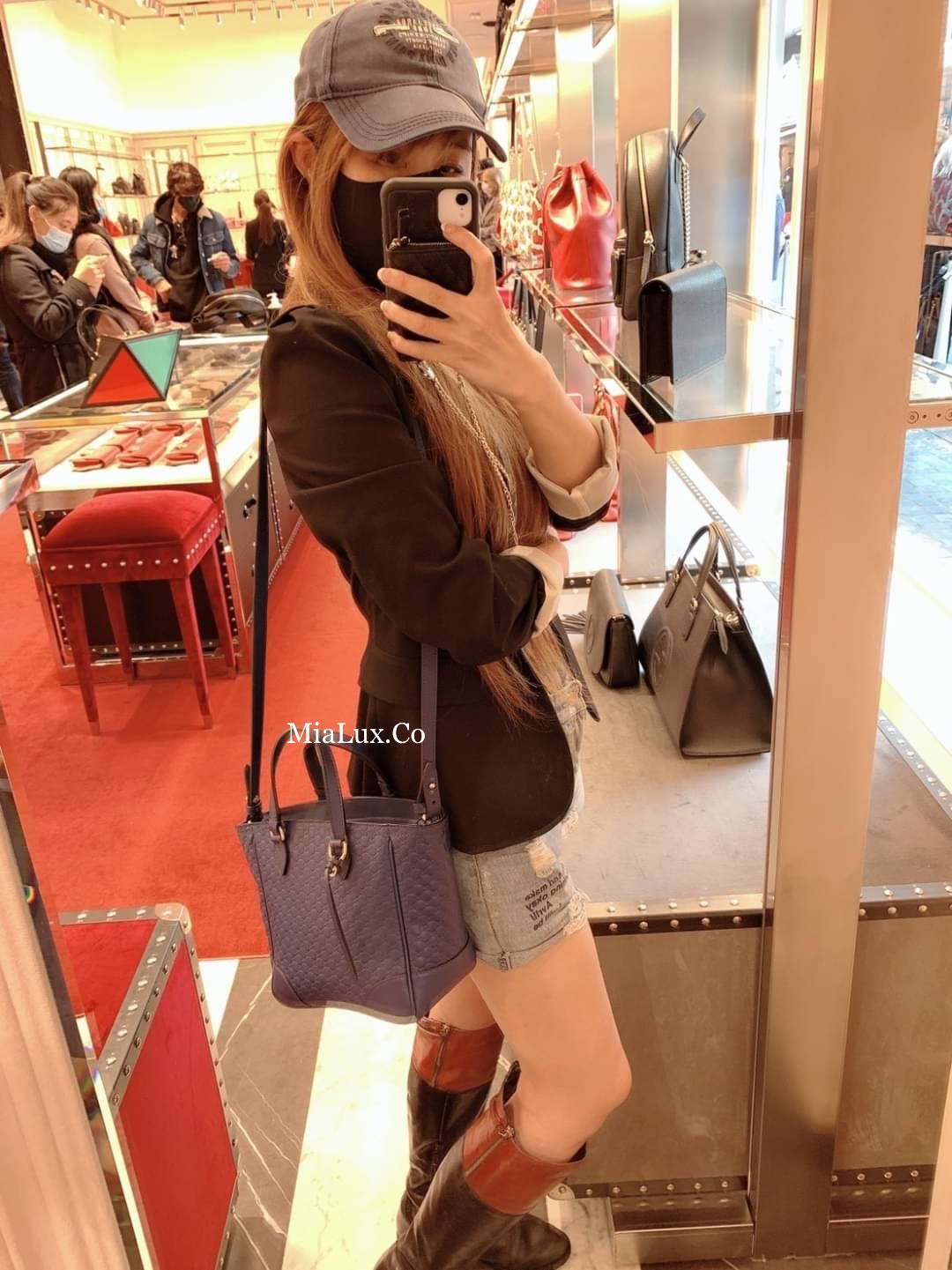 @Gucci Embossed Bag 壓紋牛皮扇形包/P480 🔔限時折🉐22600