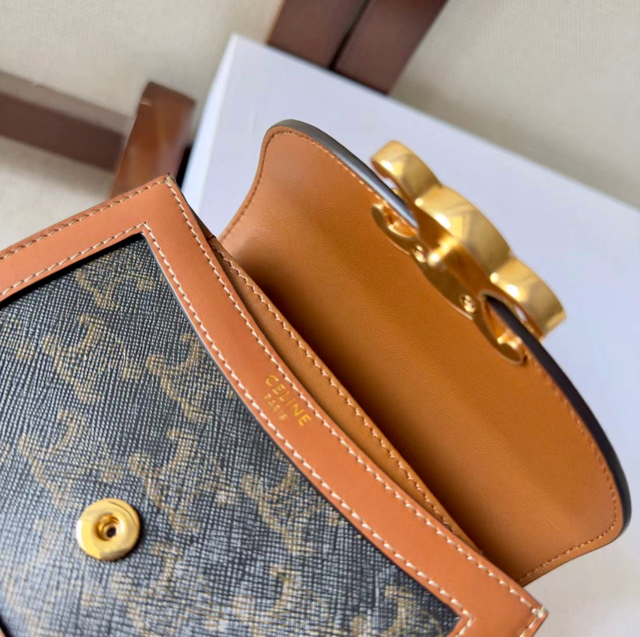 Celine BESACE CLEA MINI 手柄馬鞍包/1850E2000 🉐71000🇪🇺