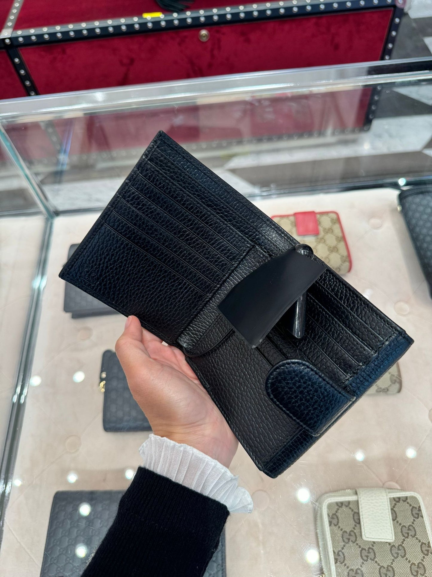 *@Gucci▪️Interlocking 雙G銀扣短夾/510P230 🔔限時折🉐11150