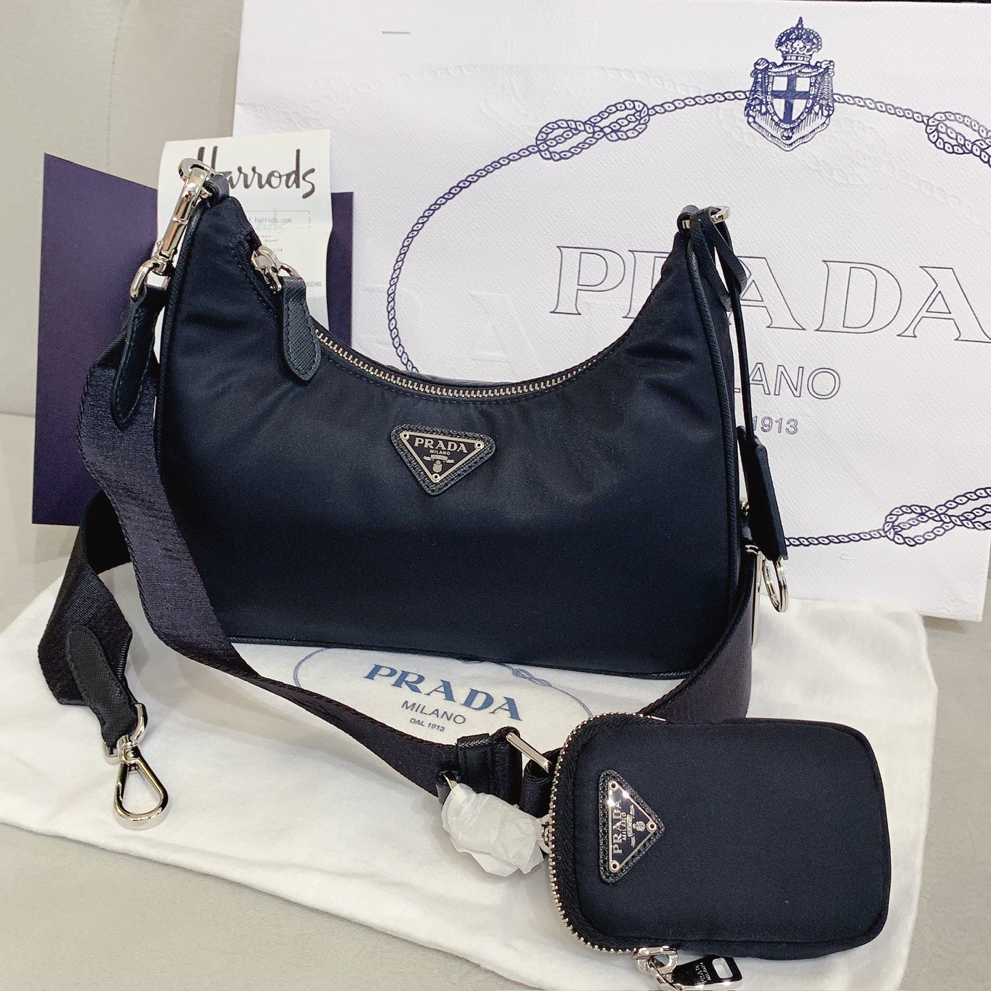 Prada▪️Re-Edition 2005 五合一尼龍包/E1650 🉐60400🇪🇺