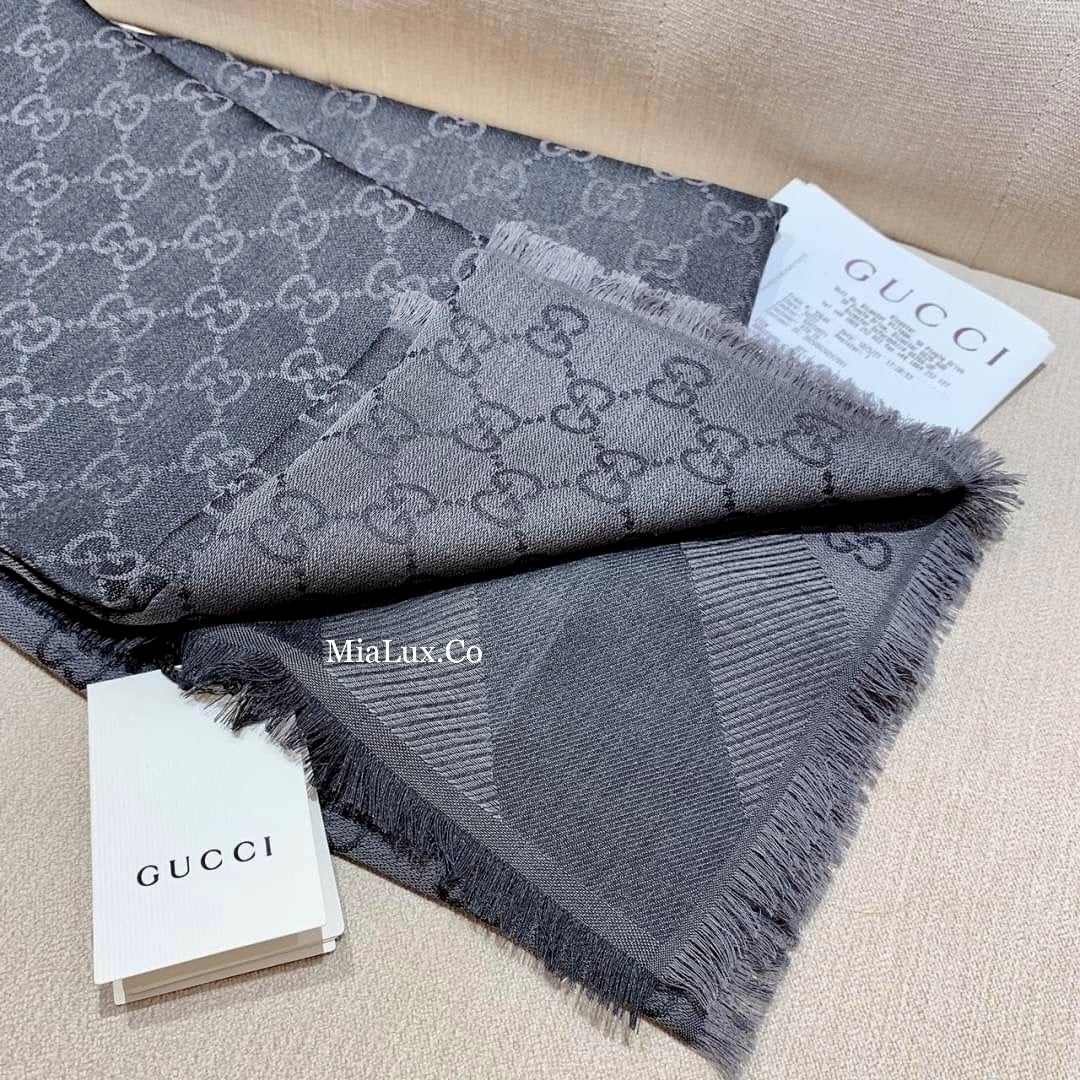 *@Gucci Wool Scarf Square 羊毛大方巾/P180