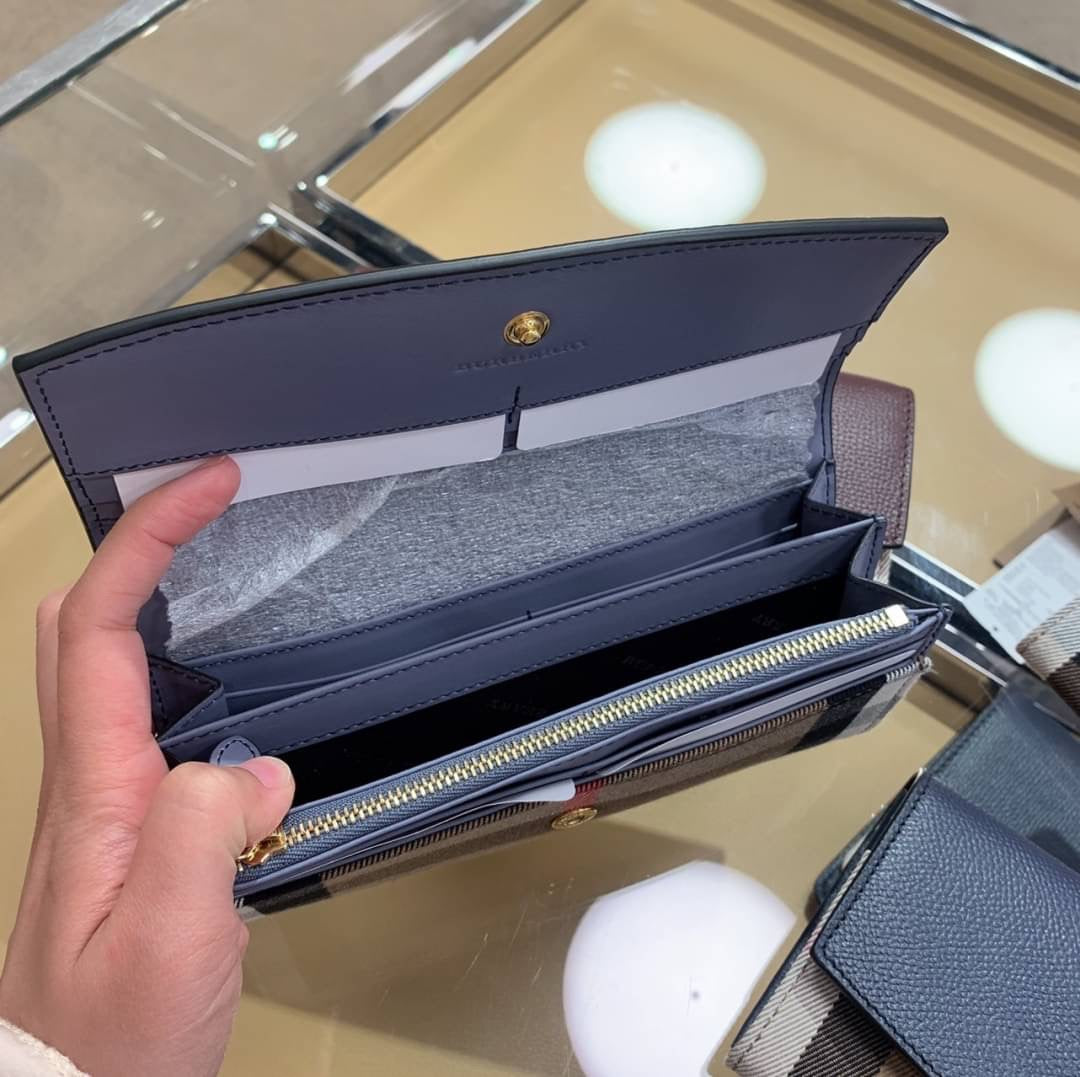@Burberry Porter House 格紋拚色翻蓋長夾/P239 🔥下殺🉐11760