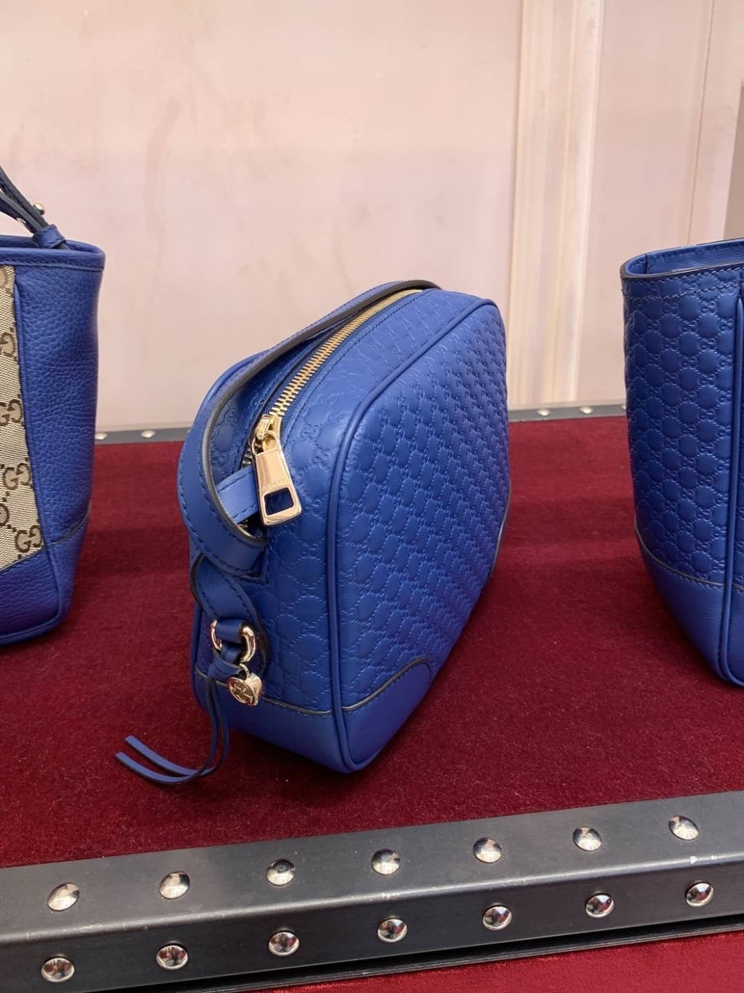 @Gucci▪️Embossed Camera Bag 壓紋牛皮相機包/P560 🔔限時折🉐26200
