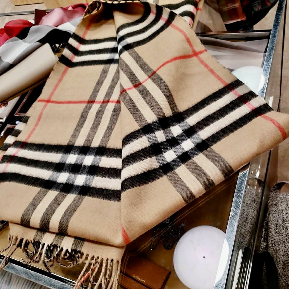 Burberry Classic Check Cashmere 永遠火羊絨圍巾/420H378 💚折扣🉐15880