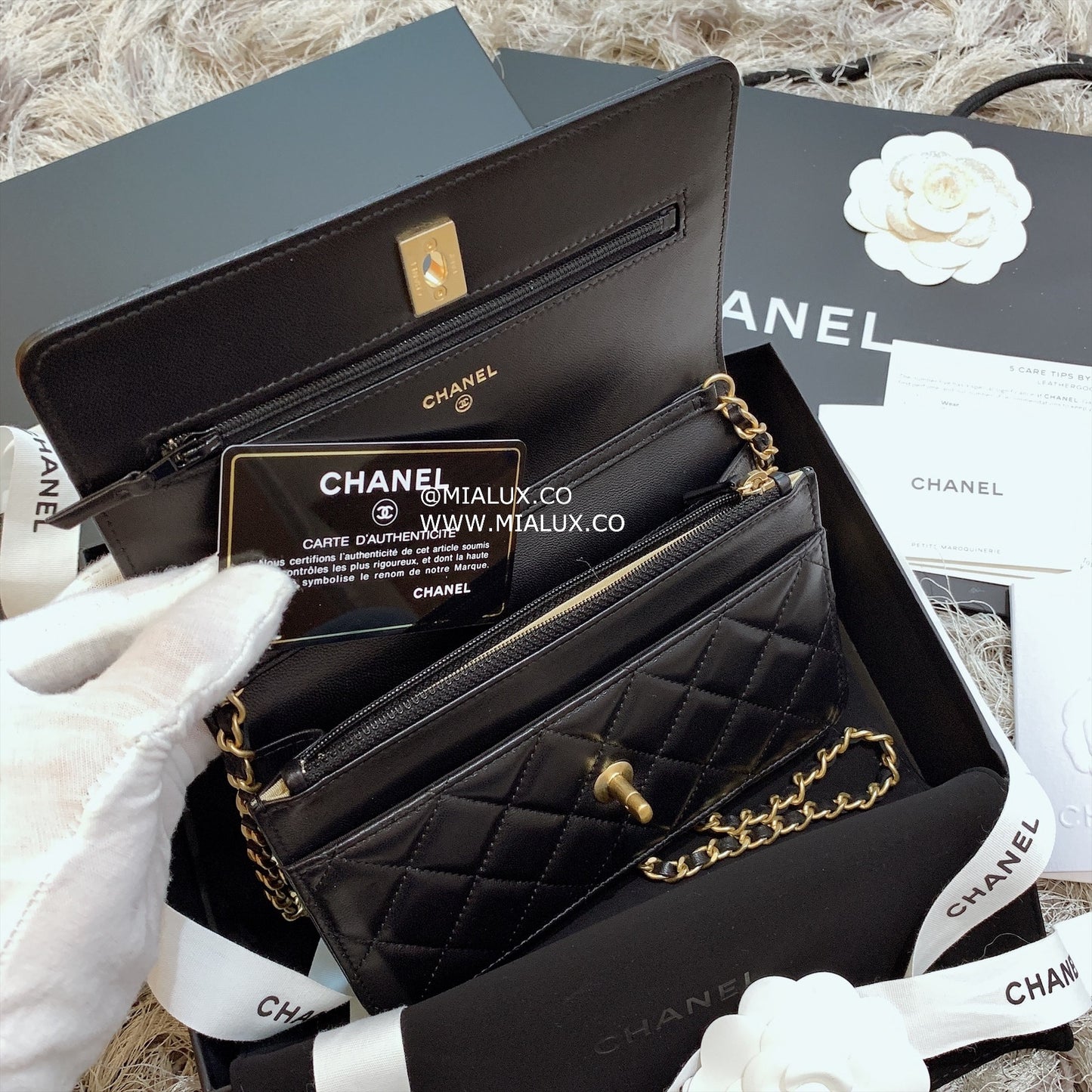 CHANEL▶︎✨| LAMBSKIN WALLET ON CHAIN 經典小羊皮金球翻蓋WOC錢包 AP1450 *£3,220