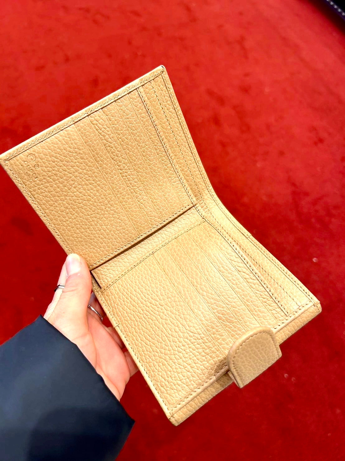 *@Gucci▪️Interlocking 雙G銀扣短夾/510P230 🔔限時折🉐11150