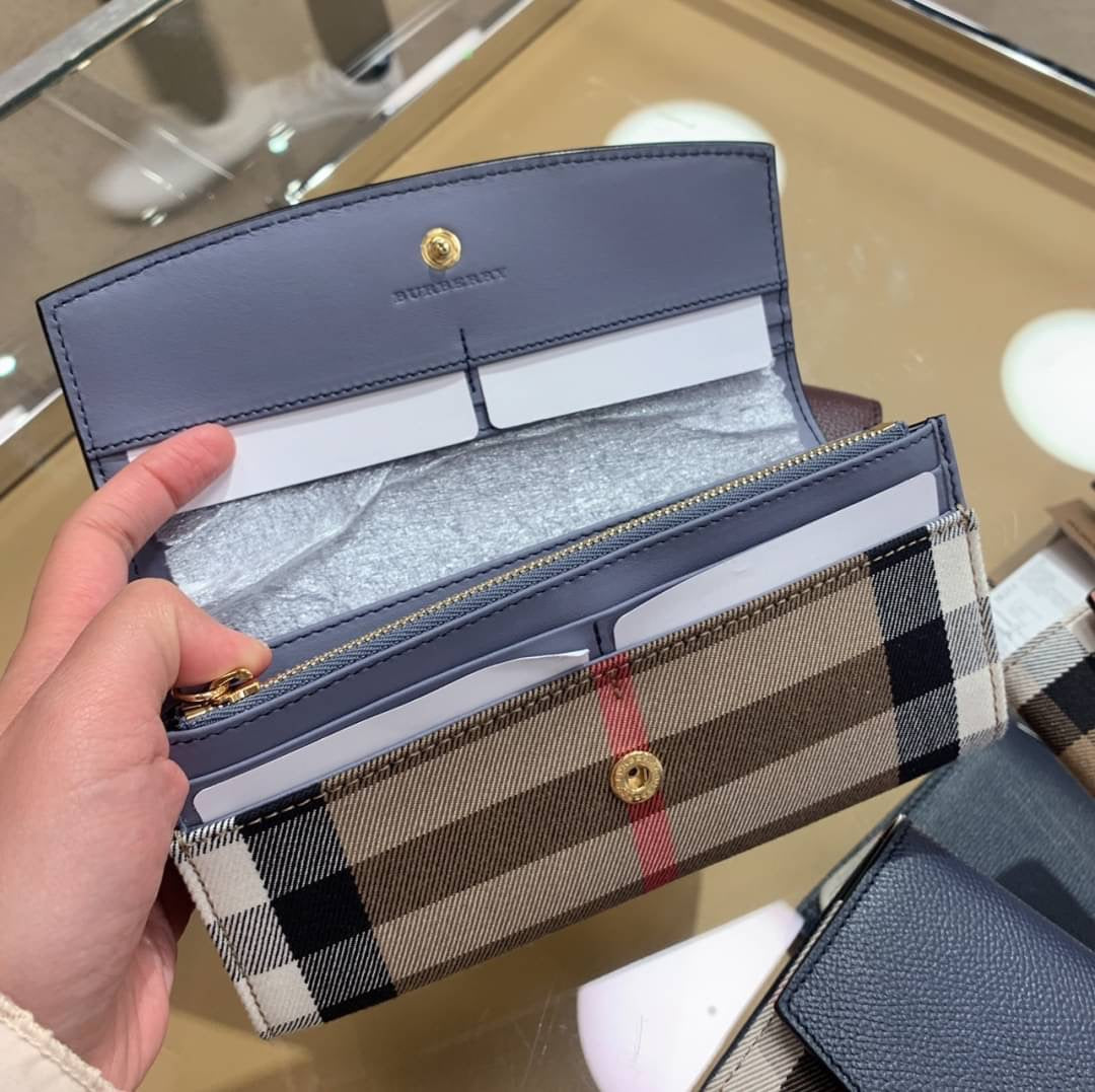 @Burberry Porter House 格紋拚色翻蓋長夾/P239 🔥下殺🉐11760