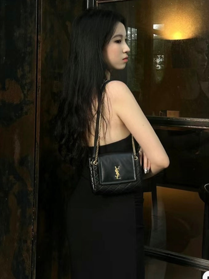 YSL Nolita Mini 水餃包/1110E1190 🉐39980🏷️