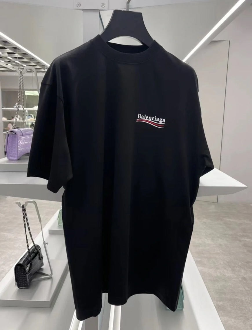Balenciaga巴黎世家 Political Campaign 男生款T上衣-黑/550C474 ㊙️折扣🉐19980🏷️