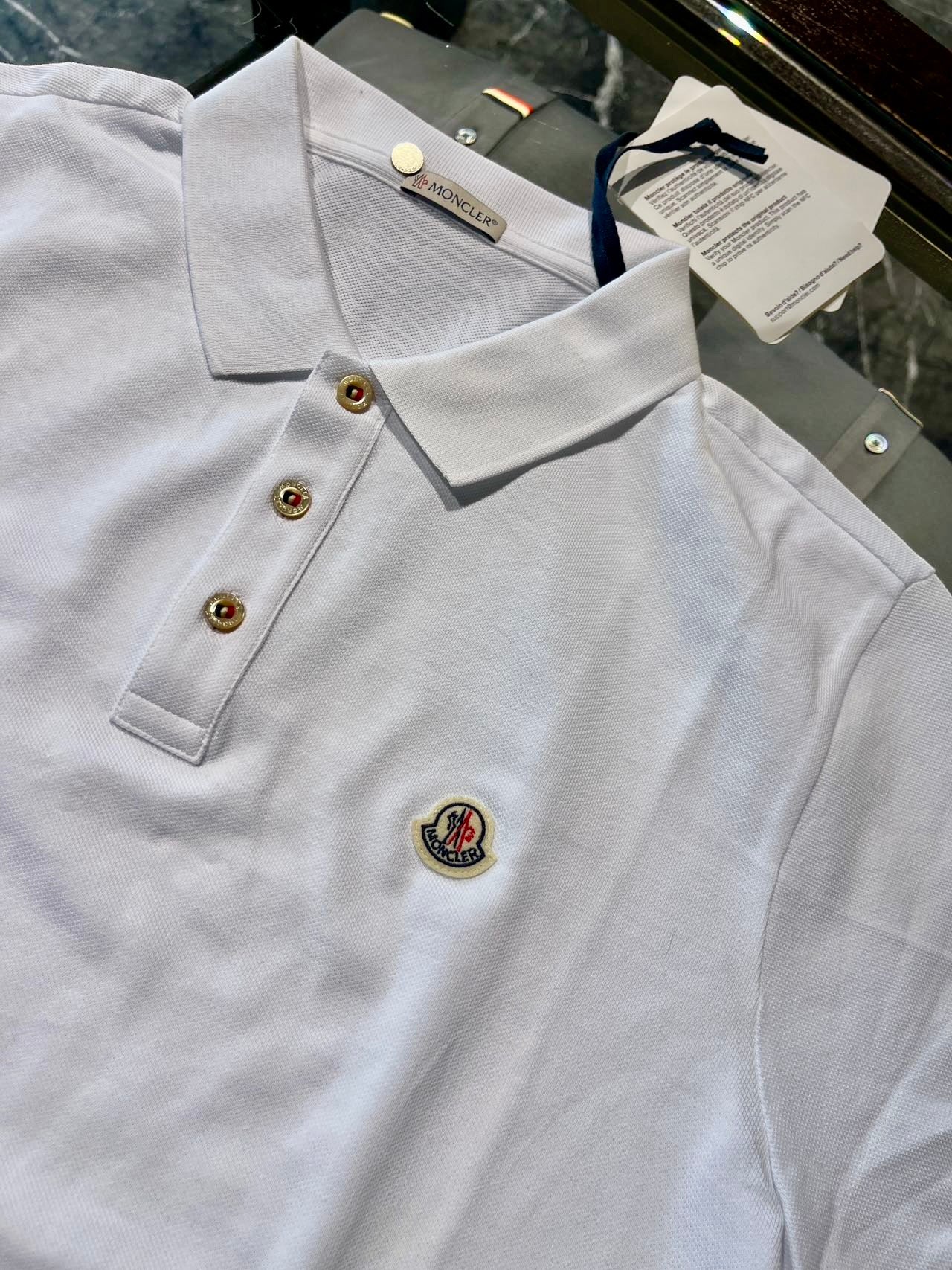 @Moncler Polo 男生款彩釦POLO上衣/265P181 🔔限時折🉐8950