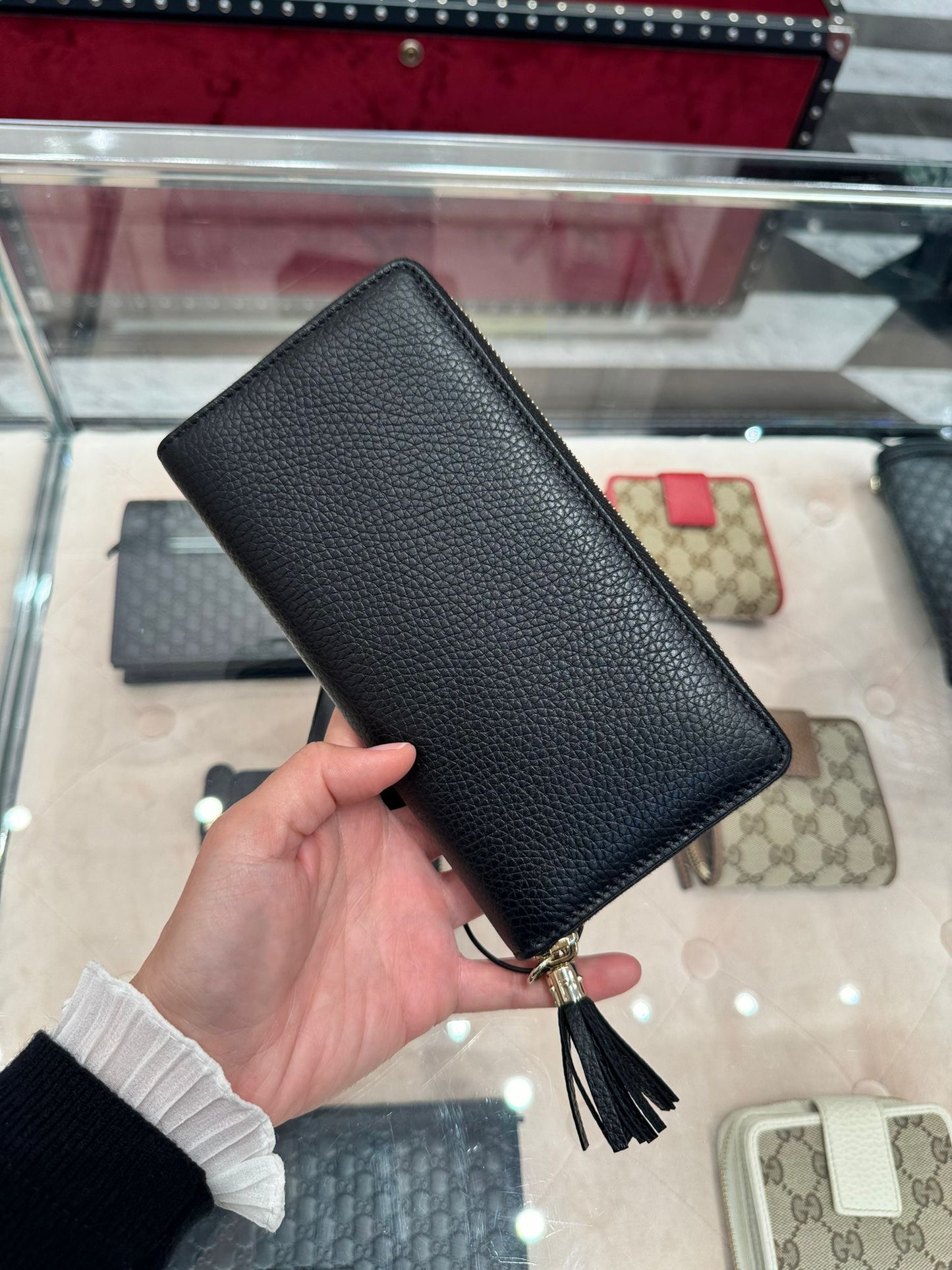 *@Gucci▪️Soho Zip 浮雕拉鏈長夾/390P270 🔔限時折🉐12950