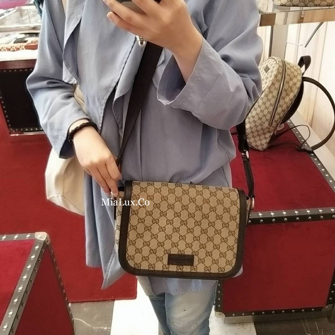 *@Gucci 男生款老花織布郵差包/ 小款P470 / 大款 P490