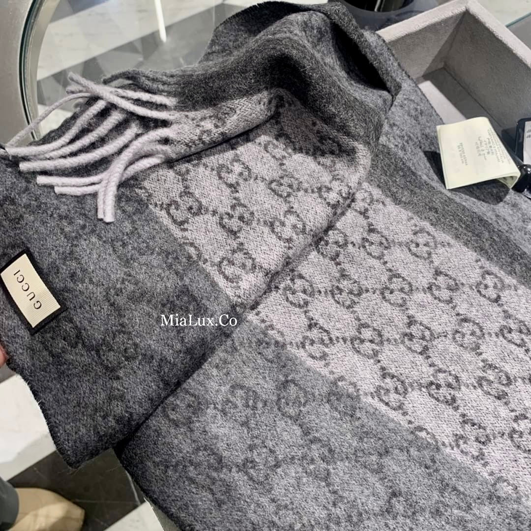 *@Gucci Wool Scarf  男女款邊飾羊毛厚長條圍巾/P220